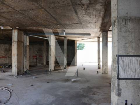 Espaço Comercial à Venda em Gondomar.