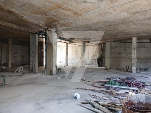 Espaço Comercial à Venda em Gondomar.