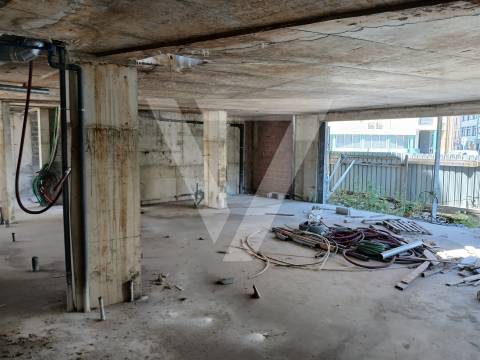 Espaço Comercial à Venda em Gondomar.