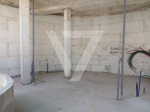 Espaço Comercial à Venda em Gondomar.