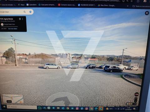 Armazém / Terreno  à Venda em Ermesinde