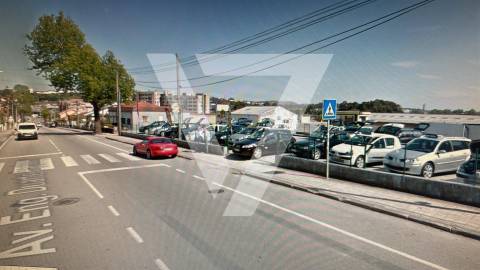 Armazém / Terreno  à Venda em Ermesinde