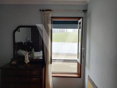 Moradia  Geminada T4  à Venda em Baguim do Monte.