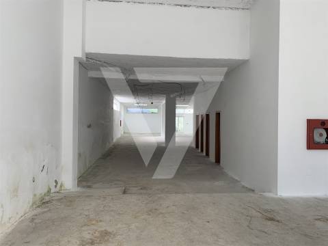 Loja/Escritório para Arrendamento junto ao metro - Matosinhos Sul.
