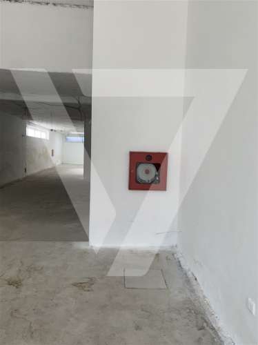 Loja/Escritório à Venda junto ao metro - Matosinhos Sul.