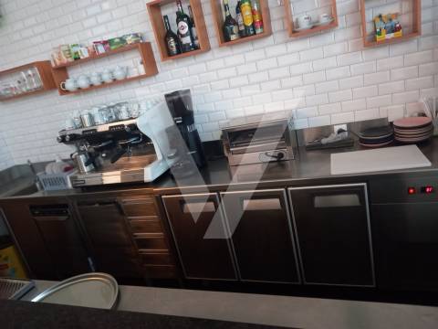 Trespasse Pão Quente/Pastelaria /Gelataria e Restaurante - Canidelo - V.N.Gaia.