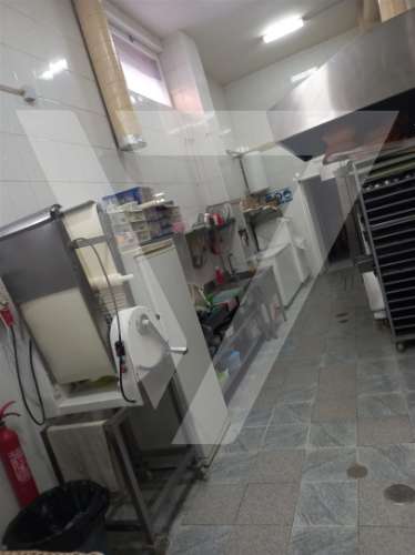 Trespasse Pão Quente/Pastelaria /Gelataria e Restaurante - Canidelo - V.N.Gaia.