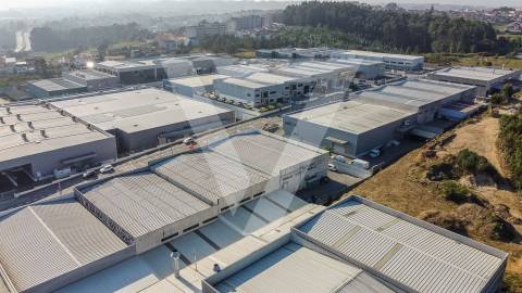 Escritório para arrendamento em Gondomar - Zona Industrial