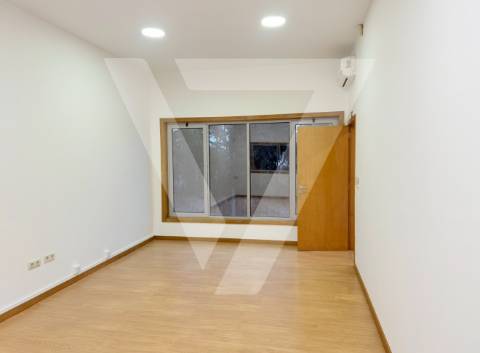 Escritório para arrendamento em Gondomar - Zona Industrial