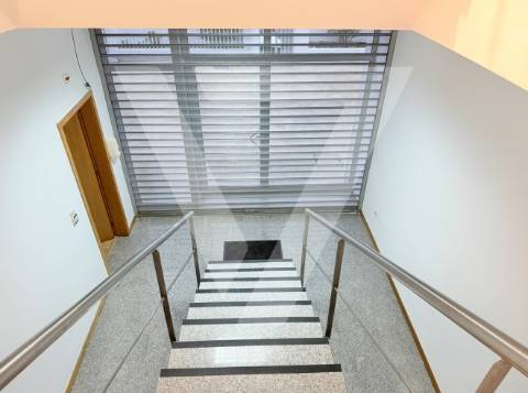 Escritório para arrendamento em Gondomar - Zona Industrial