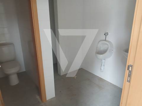 Armazéns para Arrendamento a estrear  em Rio Tinto - Gondomar