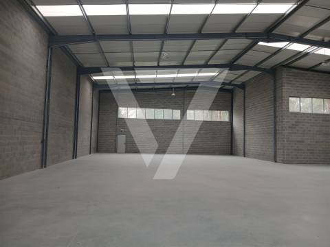 Armazéns para Arrendamento a estrear  em Rio Tinto - Gondomar