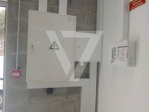 Armazéns para Arrendamento a estrear  em Rio Tinto - Gondomar