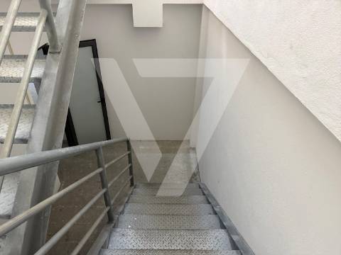 Armazém de luxo para Venda  na Zona Industrial de Grijó - Porto