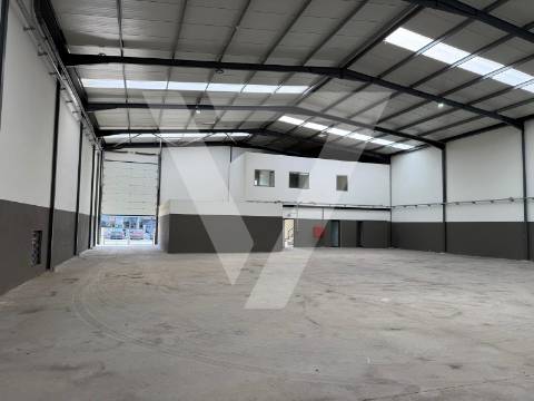 Armazém de luxo para Venda  na Zona Industrial de Grijó - Porto