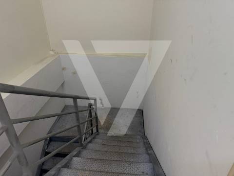 Armazém de luxo para Arrendamento  na Zona Industrial de Grijó - Porto