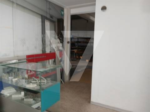 Armazém À Venda Zona Industrial de Baguim do Monte - Gondomar