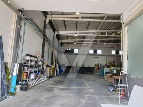 Armazém À Venda Zona Industrial de Baguim do Monte - Gondomar