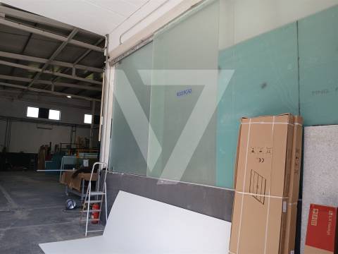 Armazém À Venda Zona Industrial de Baguim do Monte - Gondomar