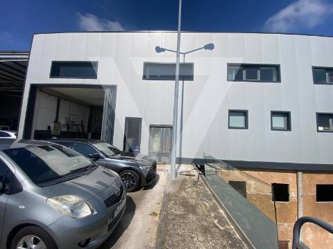 Armazém À Venda Zona Industrial de Baguim do Monte - Gondomar