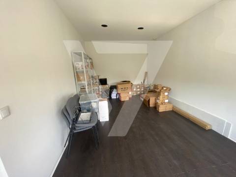 Armazém À Venda Zona Industrial de Baguim do Monte - Gondomar