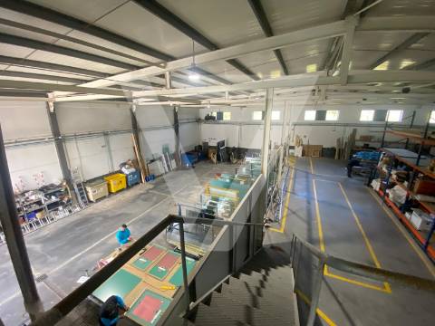 Armazém À Venda Zona Industrial de Baguim do Monte - Gondomar