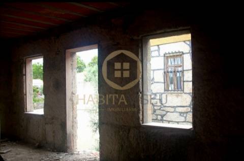 Moradia Rústica T3 Venda em Santar e Moreira,Nelas