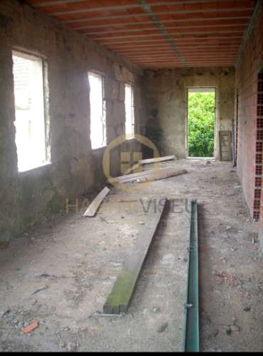 Moradia Rústica T3 Venda em Santar e Moreira,Nelas