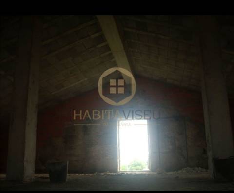 Moradia Rústica T3 Venda em Santar e Moreira,Nelas