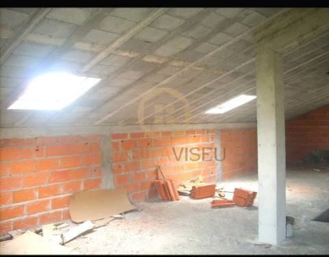 Moradia Rústica T3 Venda em Santar e Moreira,Nelas