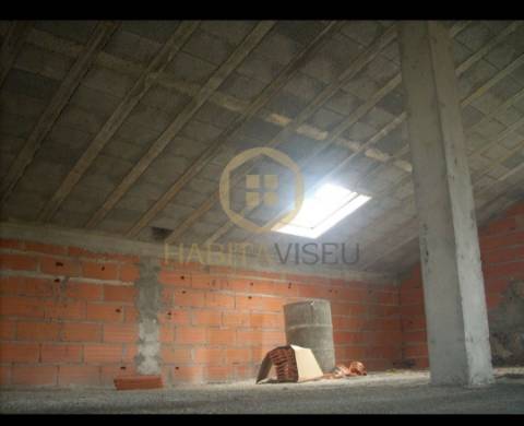 Moradia Rústica T3 Venda em Santar e Moreira,Nelas