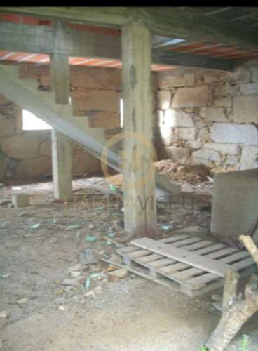Moradia Rústica T3 Venda em Santar e Moreira,Nelas