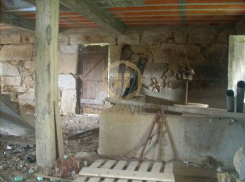 Moradia Rústica T3 Venda em Santar e Moreira,Nelas