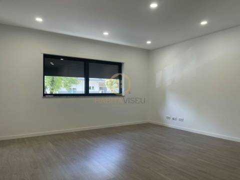 Apartamento T2 Arrendamento em Ranhados,Viseu