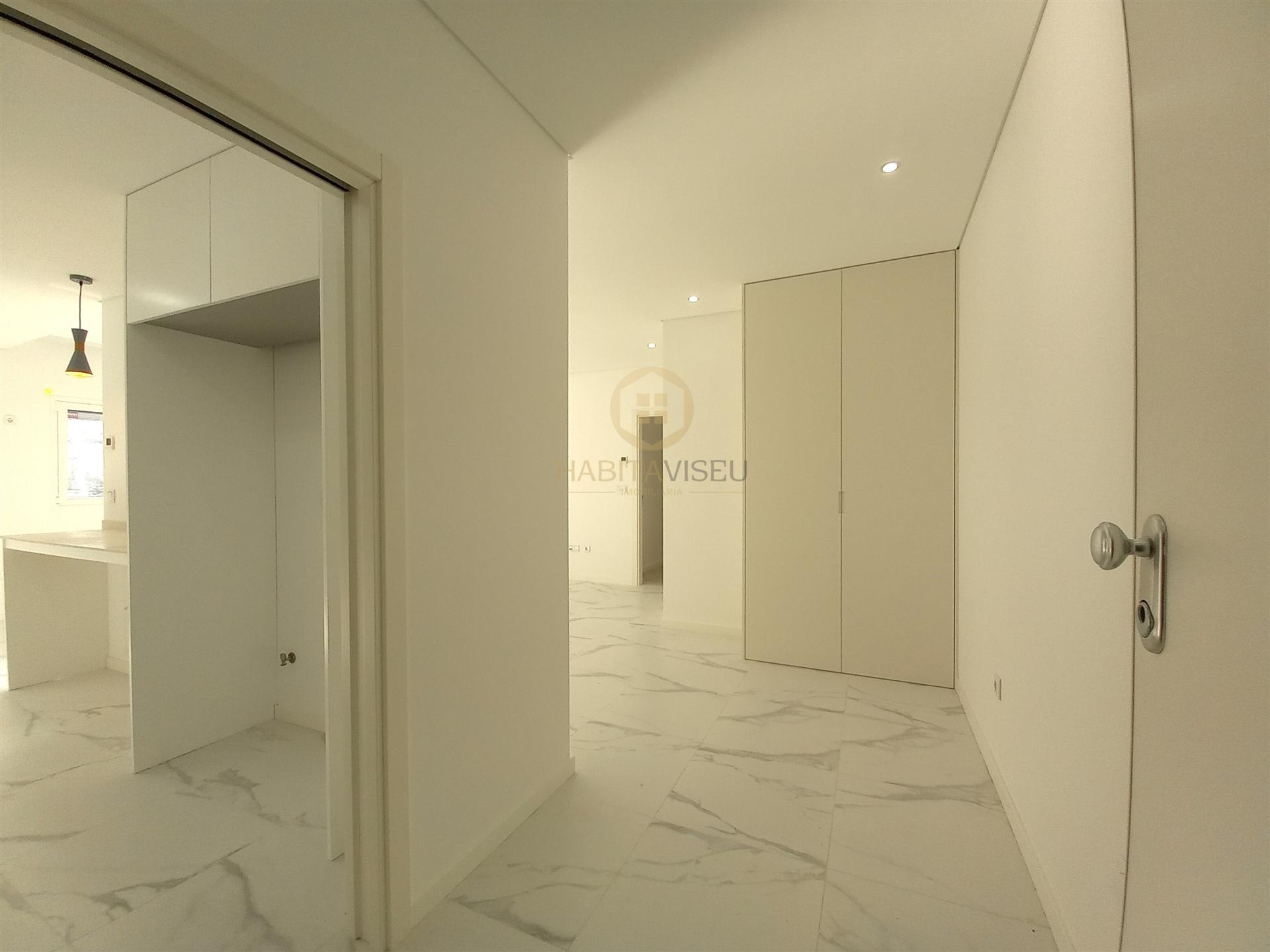 Apartamento T2 Venda em Repeses e São Salvador,Viseu