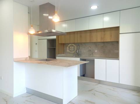 Apartamento T3 Venda em Repeses e São Salvador,Viseu