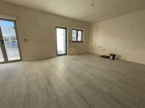 Moradia em Banda T3 Venda em Abraveses,Viseu