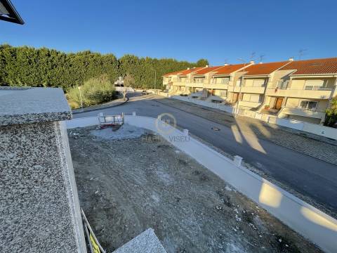 Moradia em Banda T3 Venda em Abraveses,Viseu