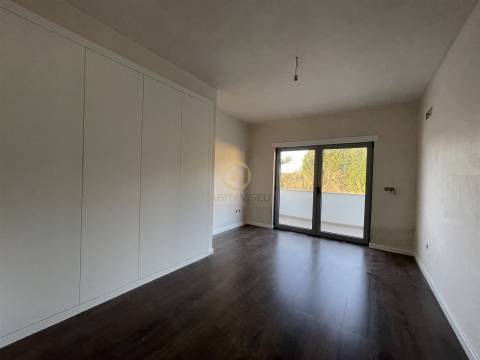 Moradia em Banda T3 Venda em Abraveses,Viseu