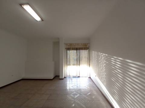 Apartamento T3 Arrendamento em Viseu,Viseu