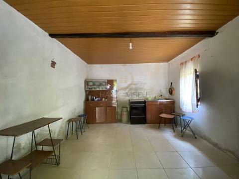 Moradia Isolada T2+1 Venda em Sul,São Pedro do Sul