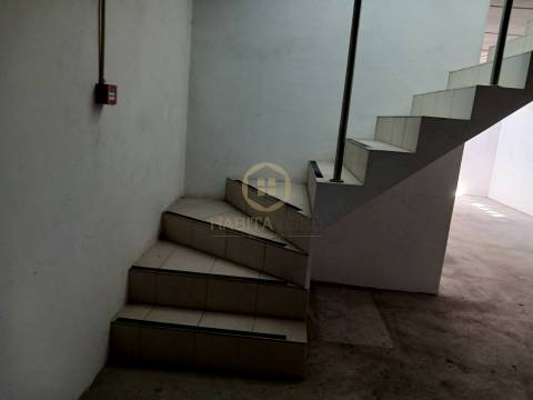 Loja  Arrendamento em Abraveses,Viseu