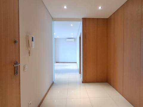 Penthouse T4 no centro de Viseu