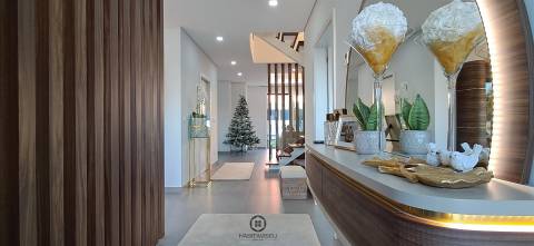 Moradia T5 de Luxo, Piscina e Jardim