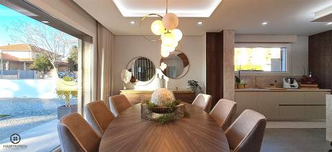 Moradia T5 de Luxo, Piscina e Jardim