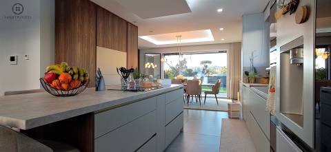 Moradia T5 de Luxo, Piscina e Jardim