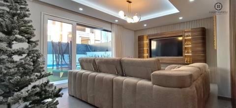 Moradia T5 de Luxo, Piscina e Jardim