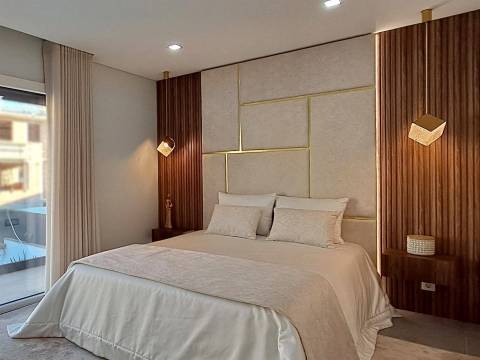 Moradia T5 de Luxo, Piscina e Jardim