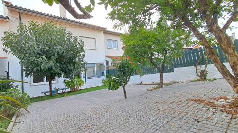 Moradia em Banda T4 Arrendamento em Repeses e São Salvador,Viseu