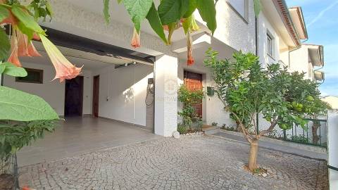 Moradia em Banda T4 Arrendamento em Repeses e São Salvador,Viseu